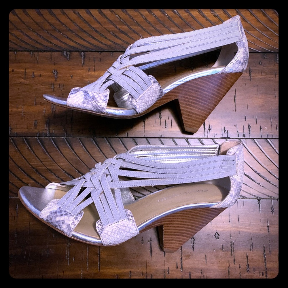 Donald Pliner Silver, Gray, Snake Print Sandal - 8